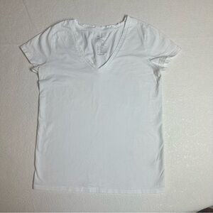🤍 Gap "The Essential V-Neck" White Pima Cotton Tee XS